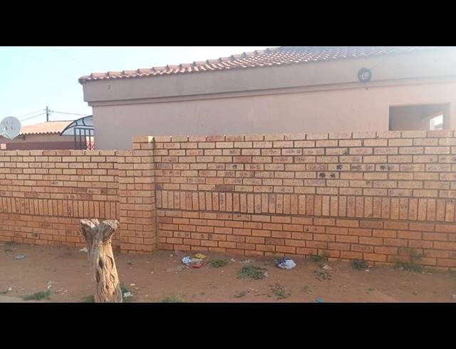 3 BEDROOM HOUSE FOR SALE IN BRAM FISCHERVILLE